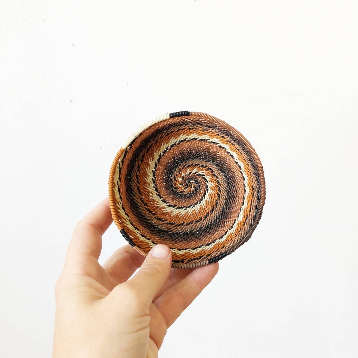 Amsha: Zulu Wire Bowls in Desert