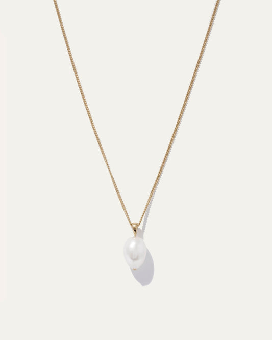 Rhiannon Bold Pearl Pendant Necklace