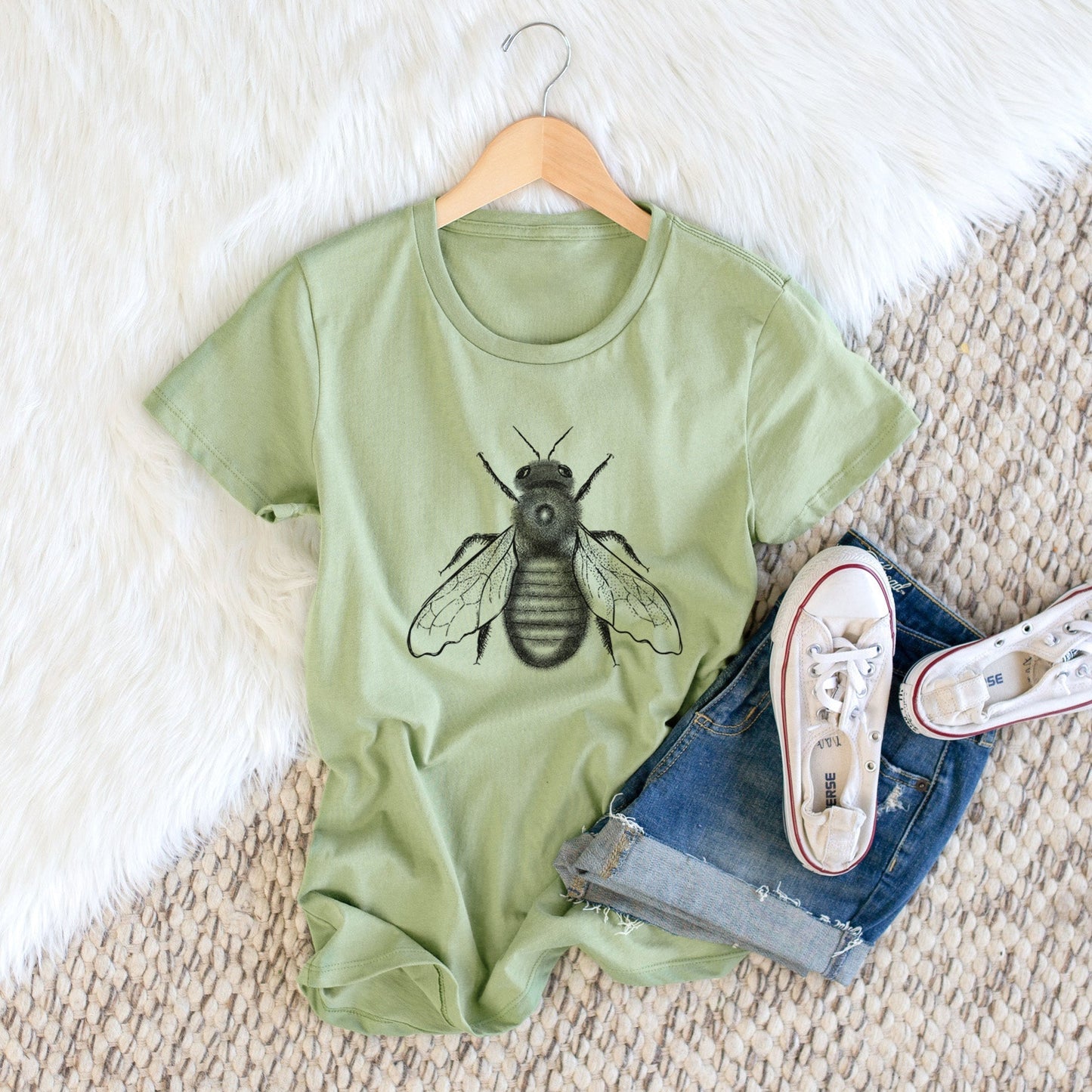 Xylocopa Virginica - Carpenter Bee - Women's Crewneck - Made in USA - 100% Organic Cotton