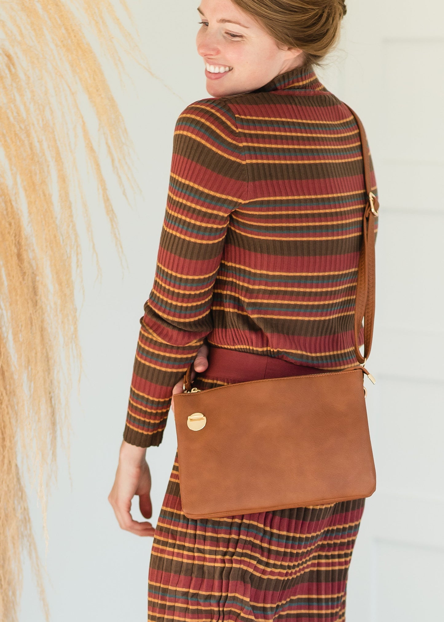 Zip Closure Crossbody Clutch